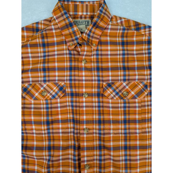 Duluth Trading Shirt Men's Size M Orange Plaid Short Sleeve Pockets Polyester - Picture 2 of 8